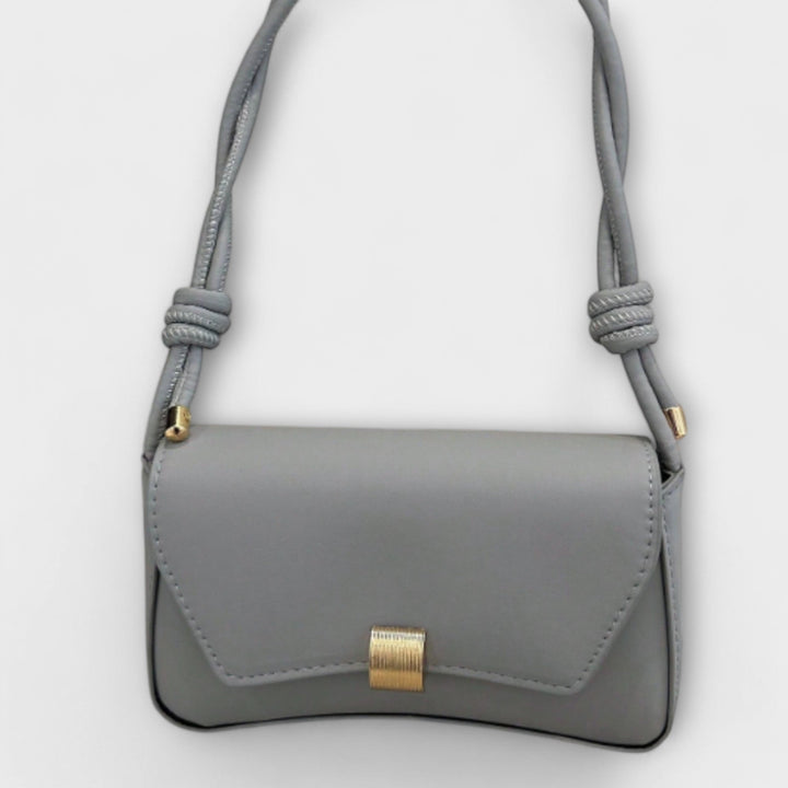 Cécile. - Vintage Flap Bag